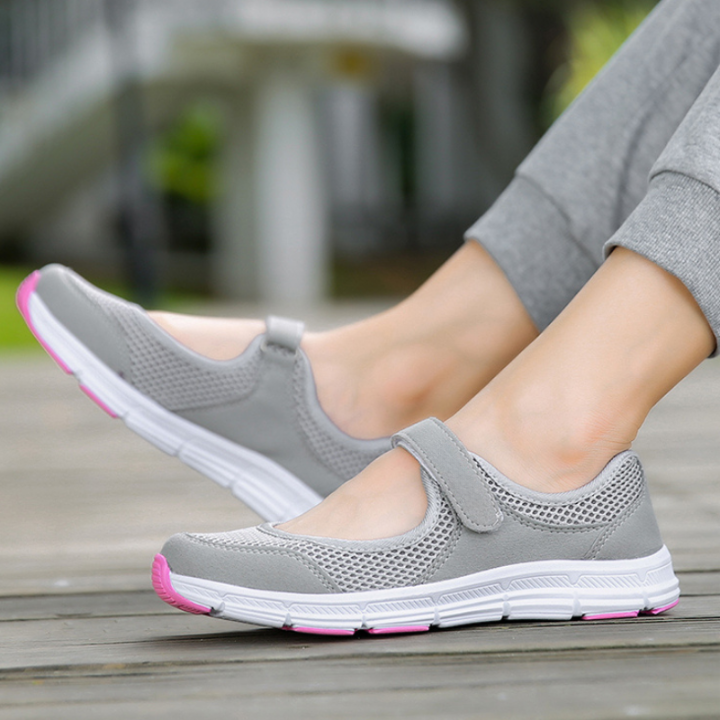 Womens mesh 2025 running shoes